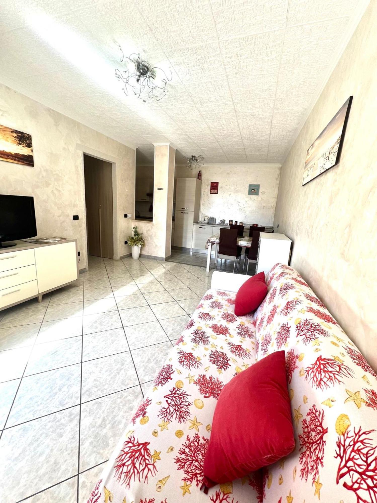 פיומיצ'ינו Sea Apartment מראה חיצוני תמונה